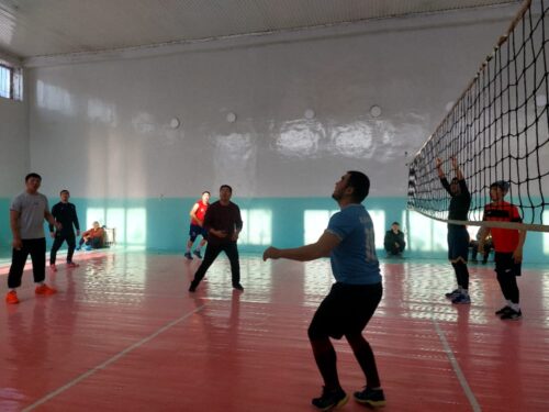 Свердлов районунун агайлар арасында уюштурулган волейбол оюну